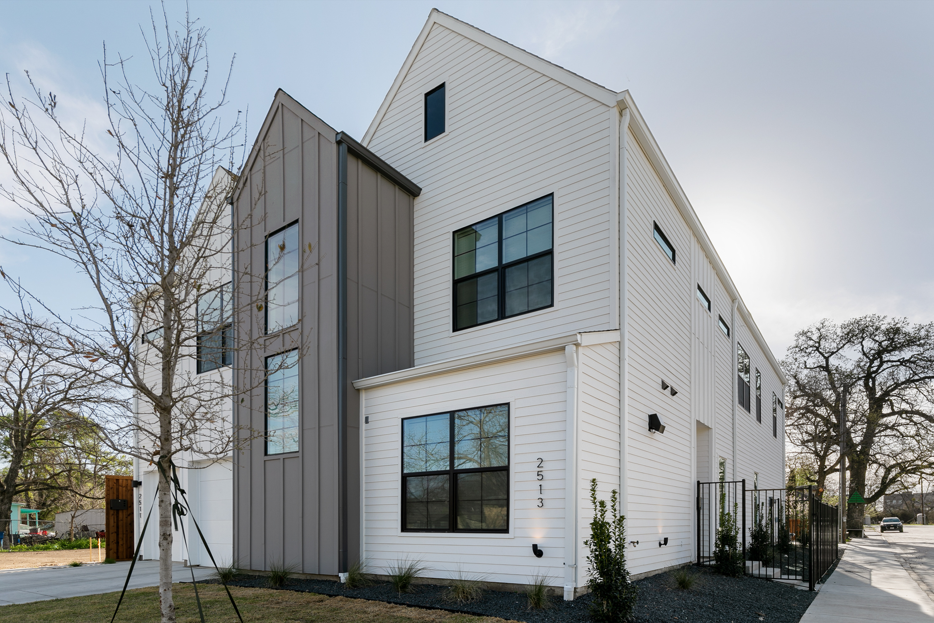 Bright & Airy Apartment